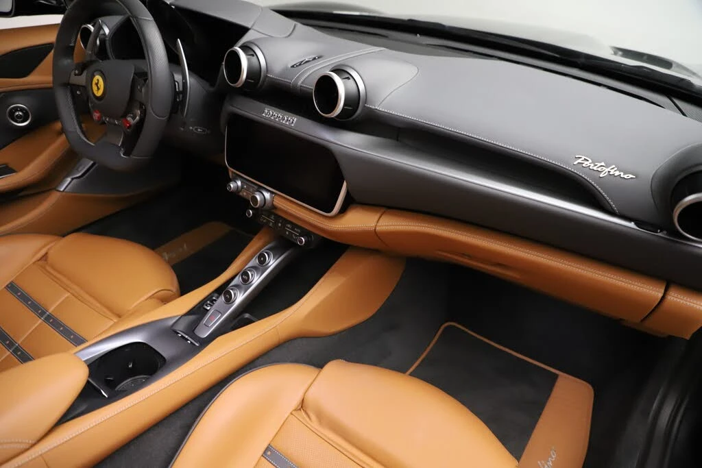 2020 Ferrari Portofino - Image 24 of 27
