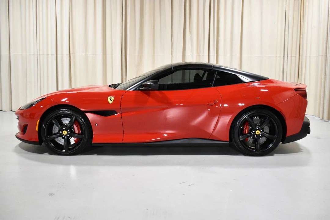 2020 Ferrari Portofino - Image 2 of 26