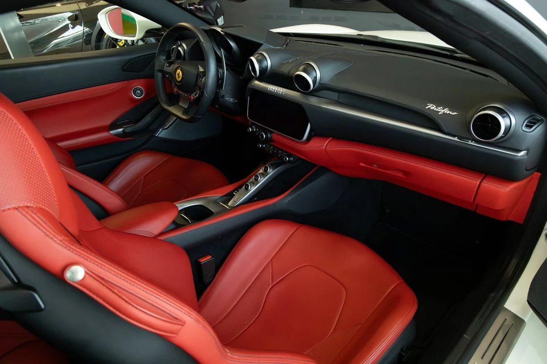 2020 Ferrari Portofino - Image 29 of 31