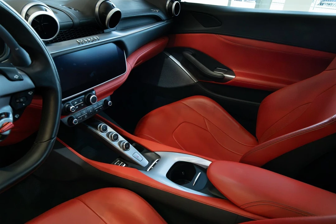 2020 Ferrari Portofino - Image 27 of 31