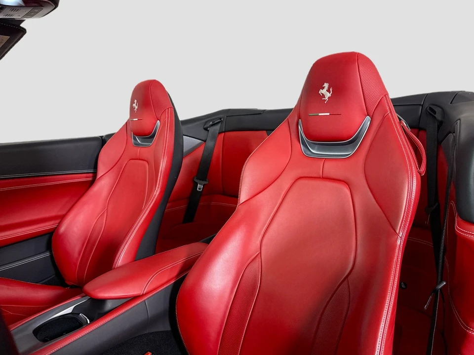 2020 Ferrari Portofino - Image 25 of 29
