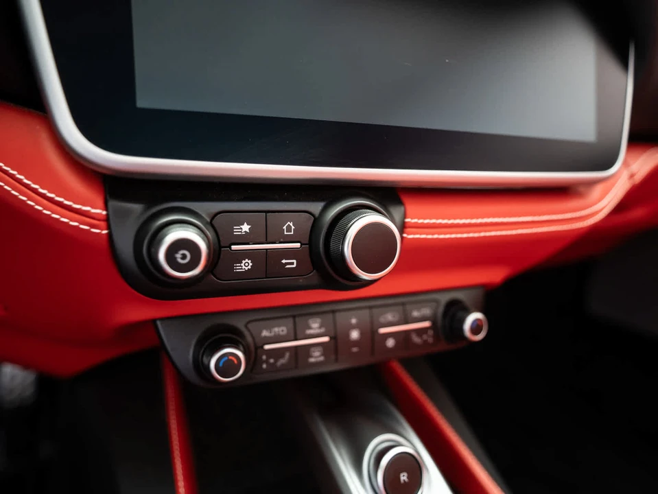 2020 Ferrari Portofino - Image 23 of 31