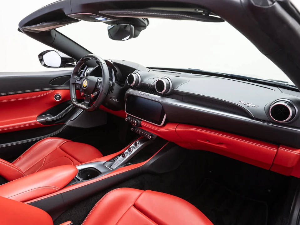 2020 Ferrari Portofino - Image 13 of 31