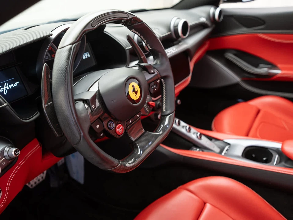 2020 Ferrari Portofino - Image 17 of 31