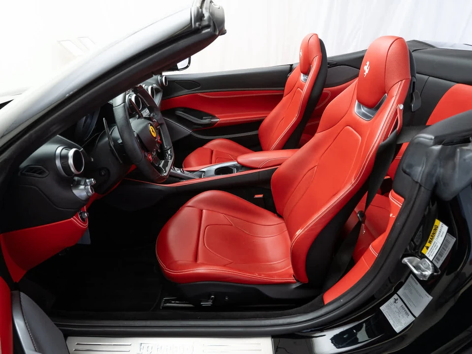 2020 Ferrari Portofino - Image 9 of 31