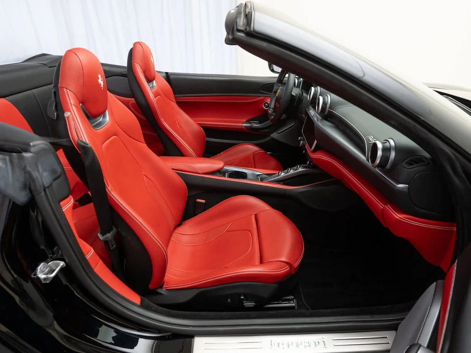 2020 Ferrari Portofino - Image 10 of 31