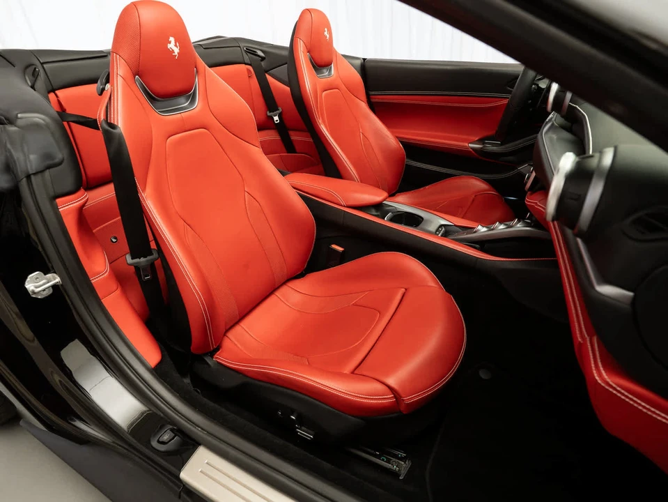 2020 Ferrari Portofino - Image 14 of 31