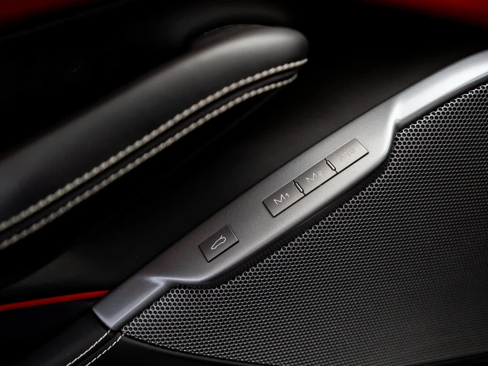 2020 Ferrari Portofino - Image 19 of 31