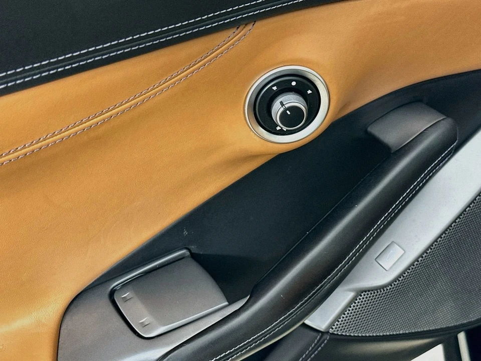 2020 Ferrari Portofino - Image 17 of 31