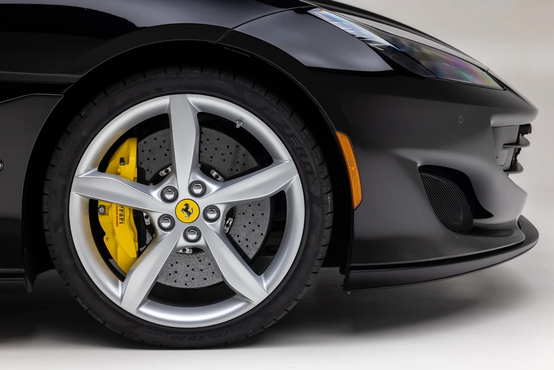 2020 Ferrari Portofino - Image 14 of 31