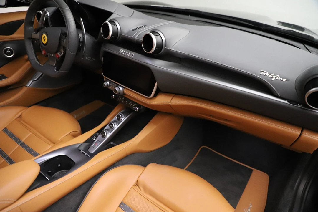 2020 Ferrari Portofino - Image 24 of 27