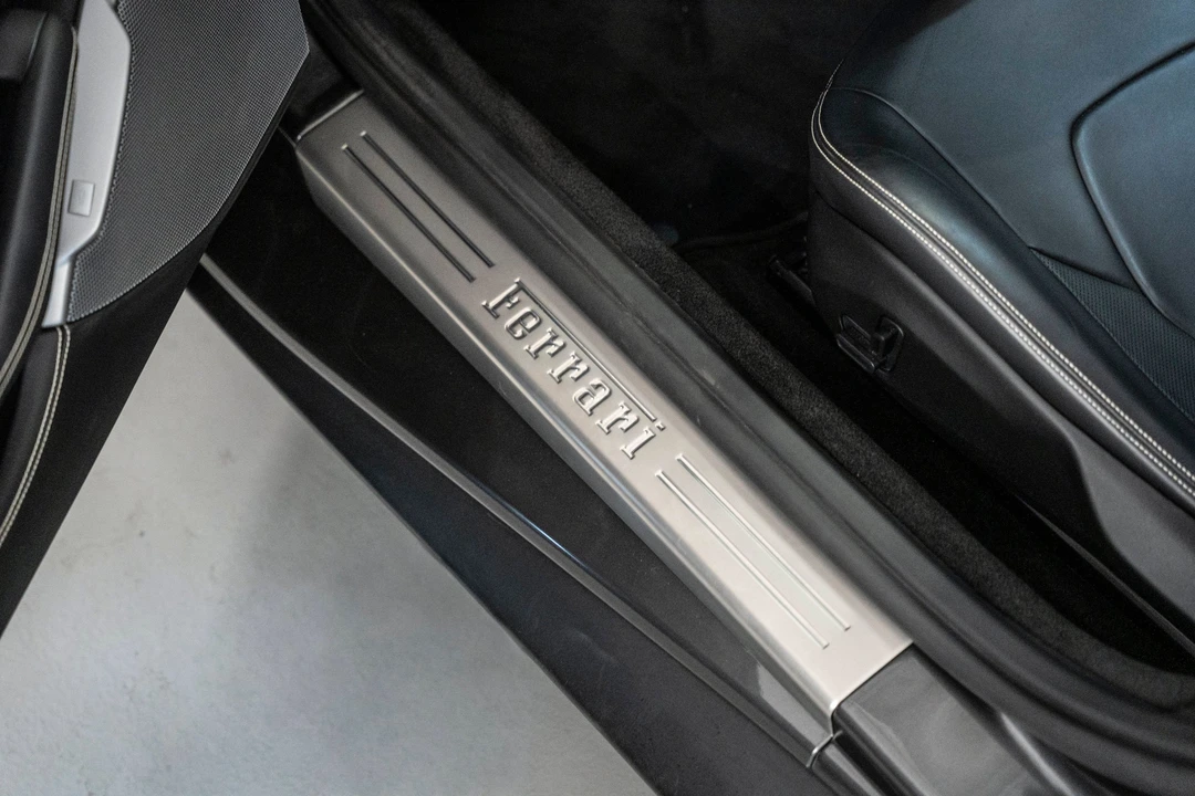 2020 Ferrari Portofino - Image 28 of 31