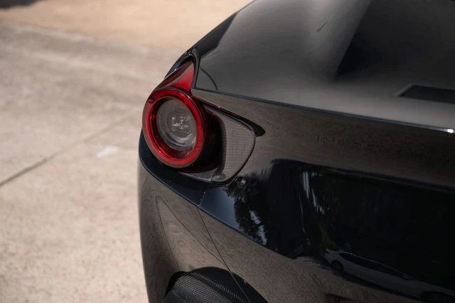 2020 Ferrari Portofino - Image 24 of 31