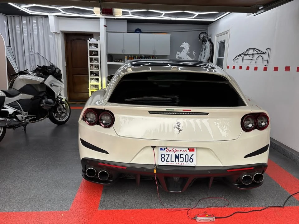 2020 Ferrari - Image 4 of 21