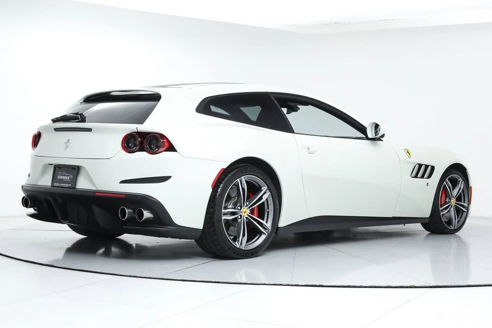 2020 Ferrari GTC4Lusso - Image 4 of 8