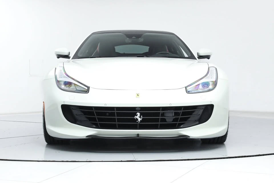 2020 Ferrari GTC4Lusso - Image 3 of 8