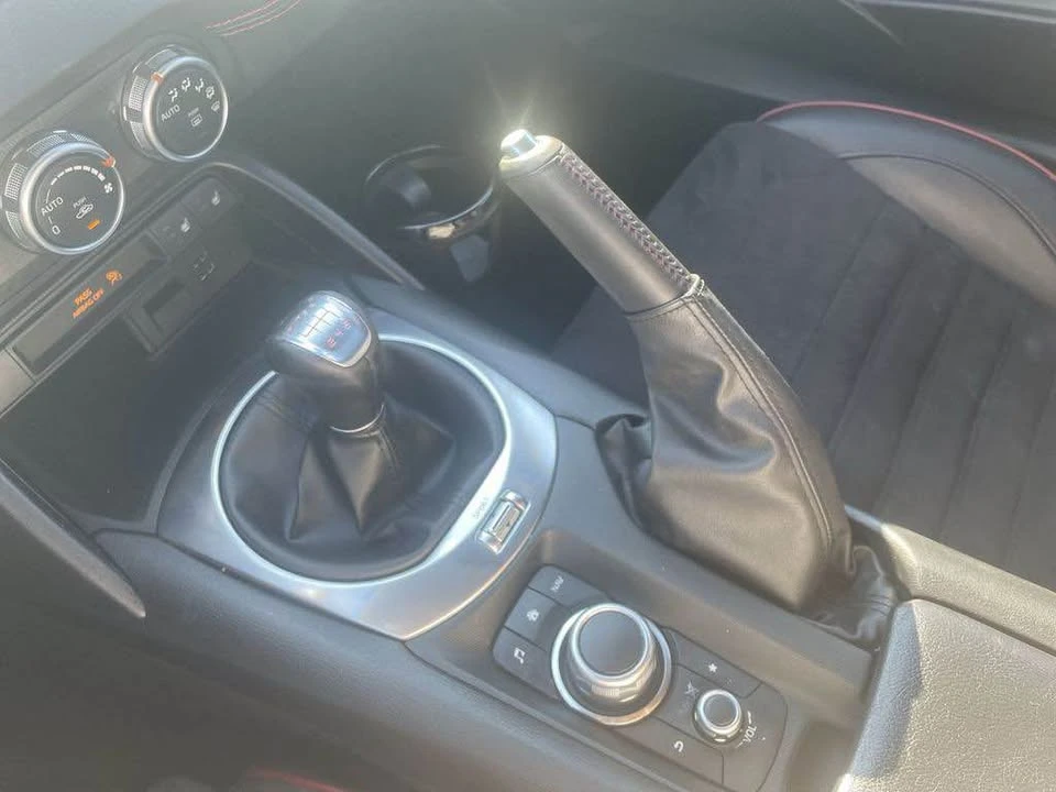2020 Fiat 124 Spider - Image 14 of 19