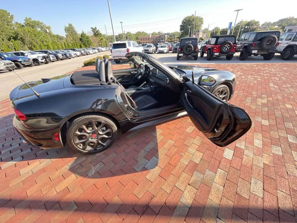 2020 Fiat 124 Spider - Image 7 of 19