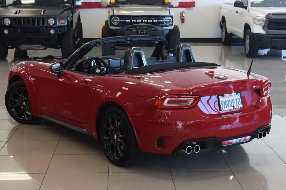 2020 Fiat 124 Spider - Image 13 of 20