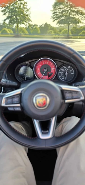 2020 Fiat 124 Spider - Image 10 of 13