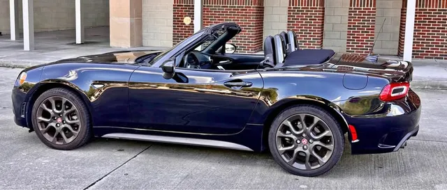2020 Fiat 124 Spider Abarth Convertible 2D