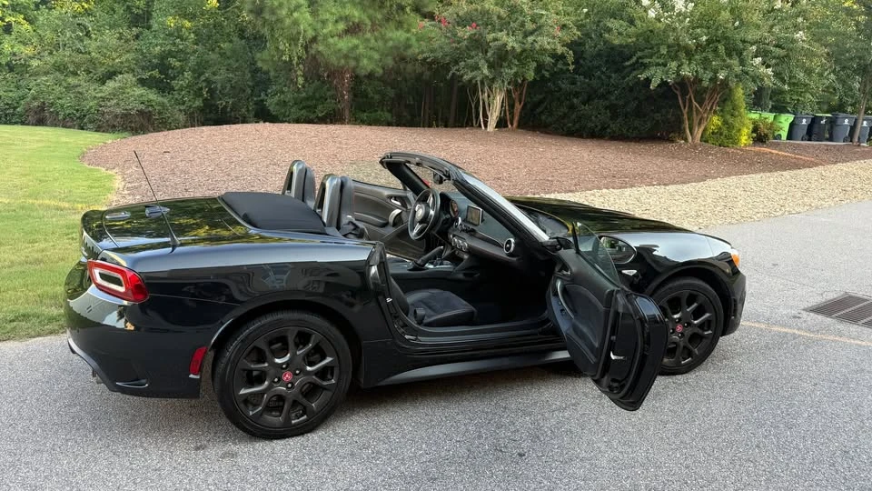 2020 Fiat 124 Spider - Image 3 of 19