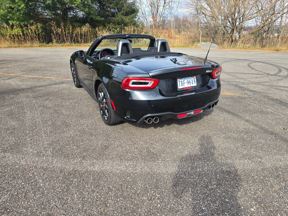 2020 Fiat 124 Spider - Image 9 of 31