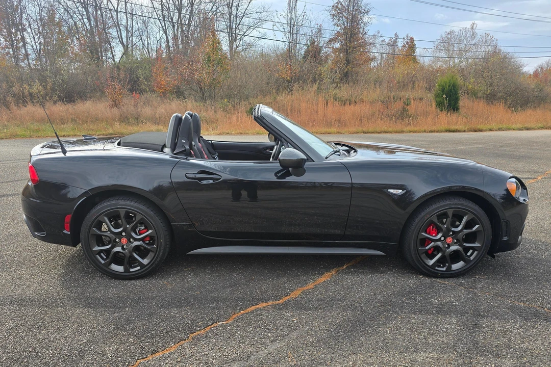 2020 Fiat 124 Spider - Image 3 of 31