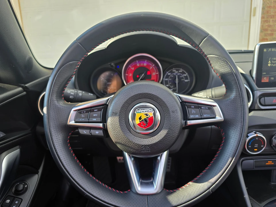 2020 Fiat 124 Spider - Image 28 of 31