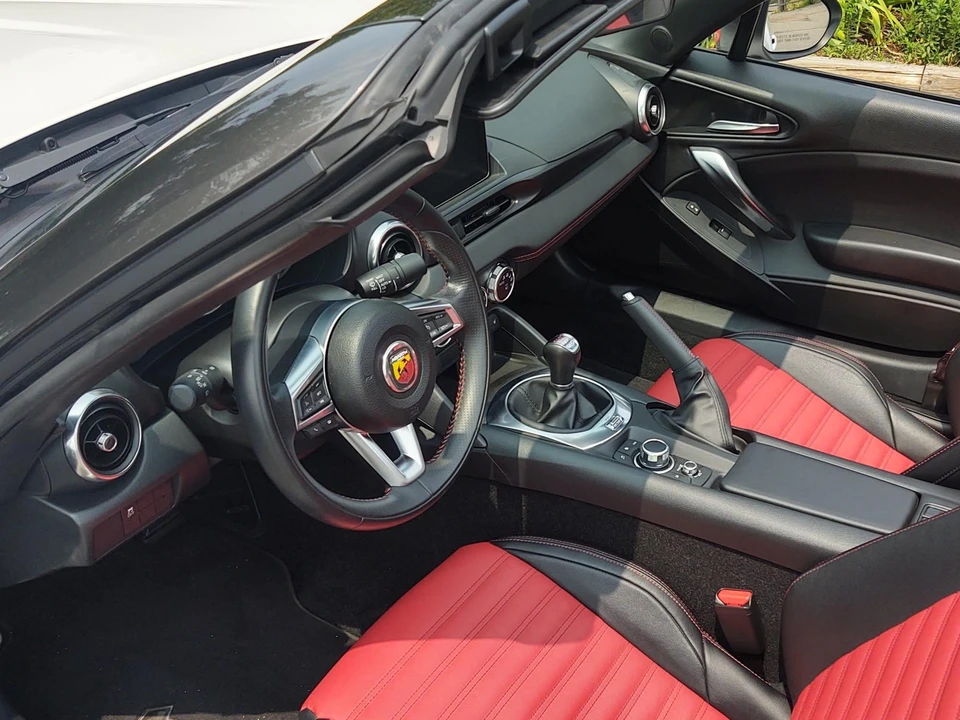 2020 Fiat 124 Spider - Image 22 of 31