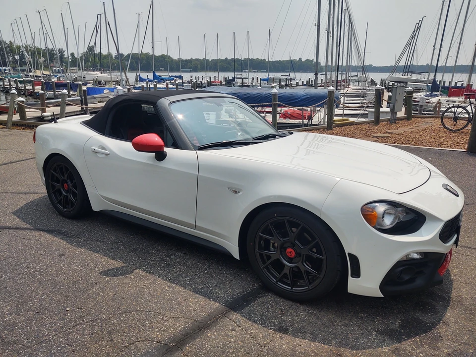 2020 Fiat 124 Spider - Image 10 of 31