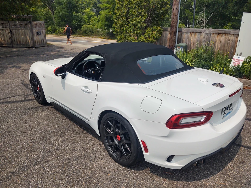2020 Fiat 124 Spider - Image 9 of 31