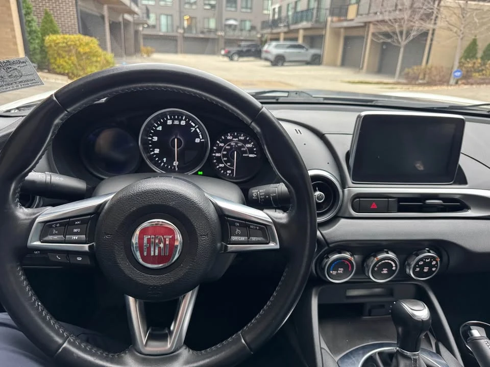 2020 Fiat 124 Spider - Image 14 of 18