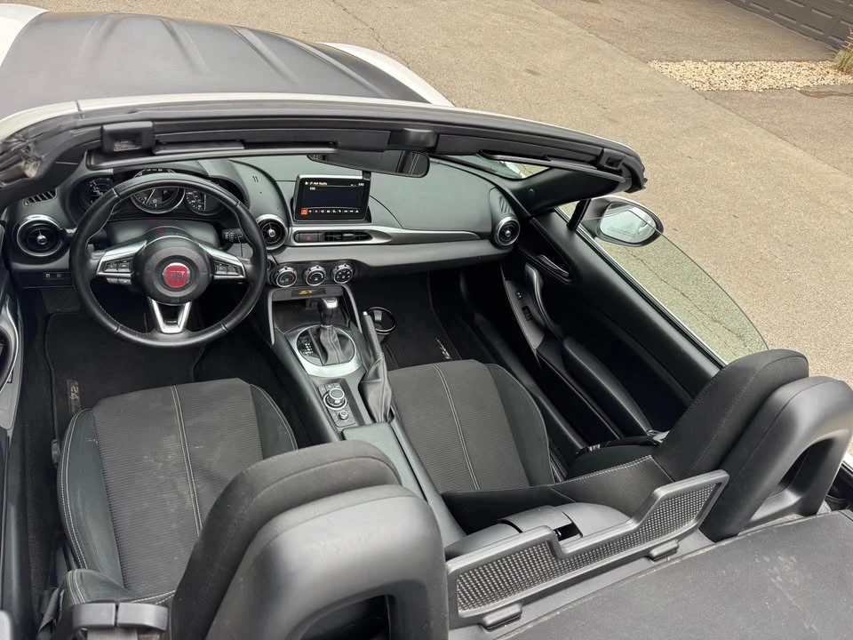 2020 Fiat 124 Spider - Image 17 of 18