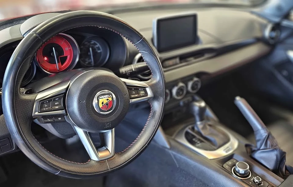 2020 Fiat 124 Spider - Image 10 of 19