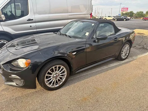 2020 Fiat 124 Spider Classica Convertible 2D