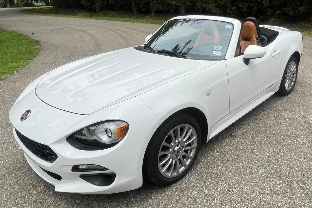 2020 Fiat 124 Spider - Image 7 of 31