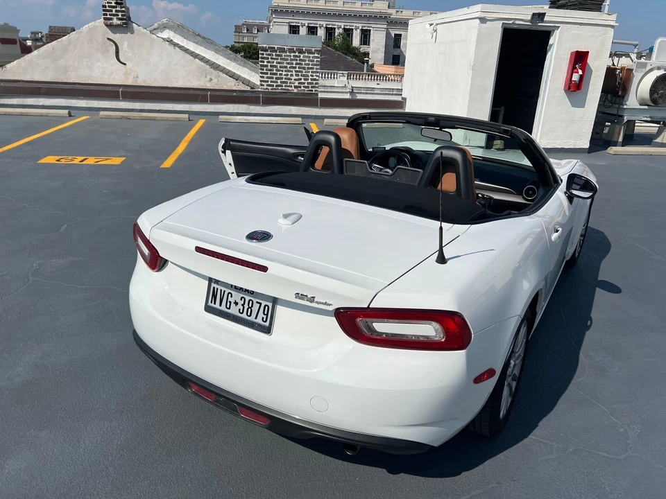 2020 Fiat 124 Spider - Image 10 of 31