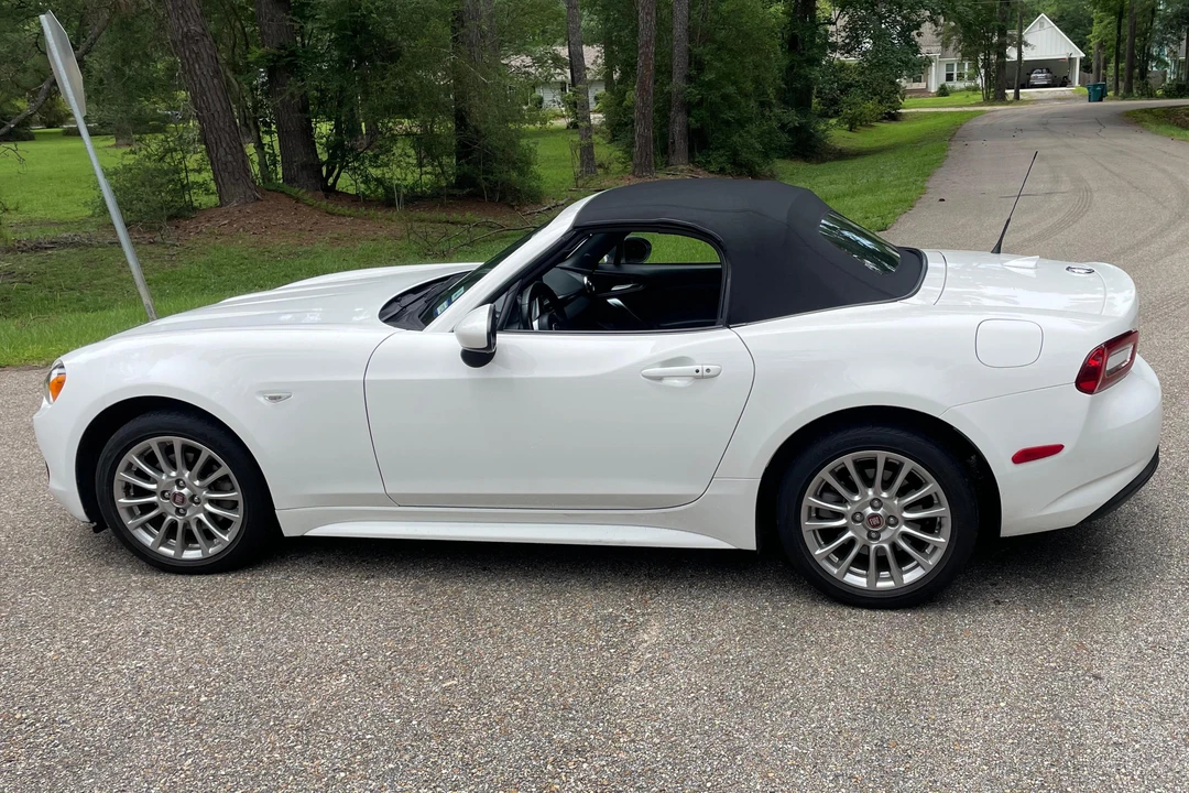 2020 Fiat 124 Spider - Image 3 of 31