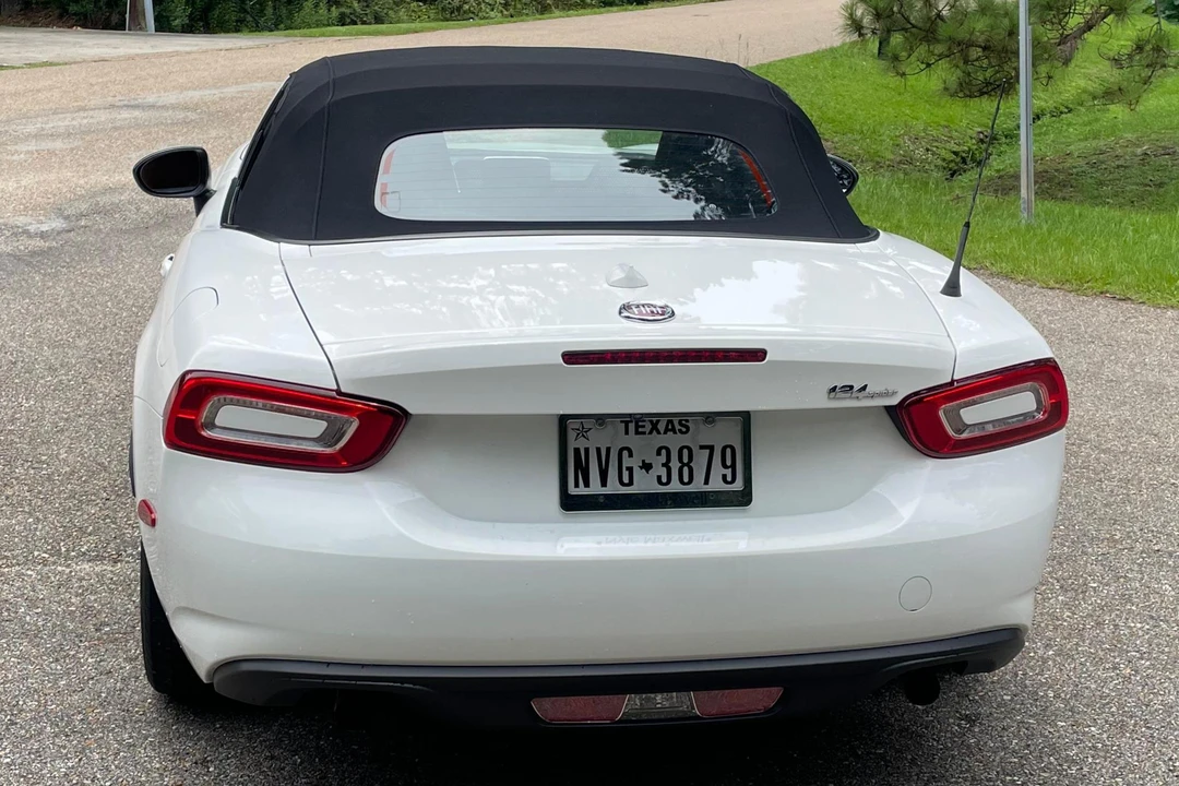 2020 Fiat 124 Spider - Image 9 of 31