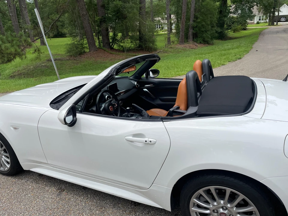2020 Fiat 124 Spider - Image 17 of 31