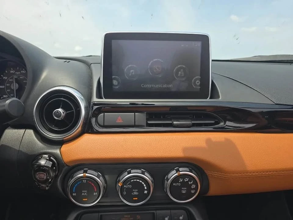 2020 Fiat 124 Spider - Image 12 of 13