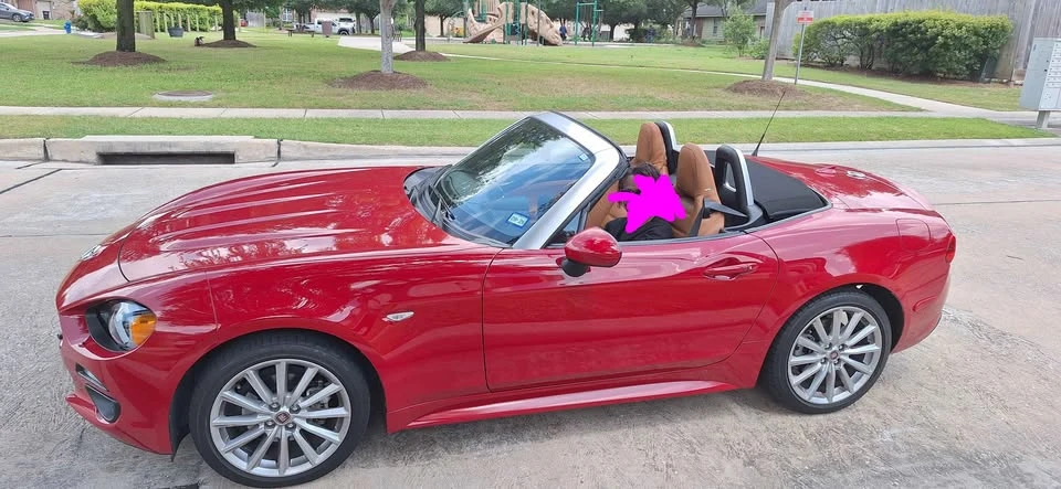 2020 Fiat 124 Spider - Image 13 of 14