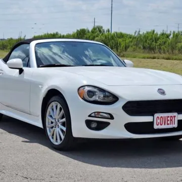 2020 Fiat 124 Spider Lusso Convertible 2D