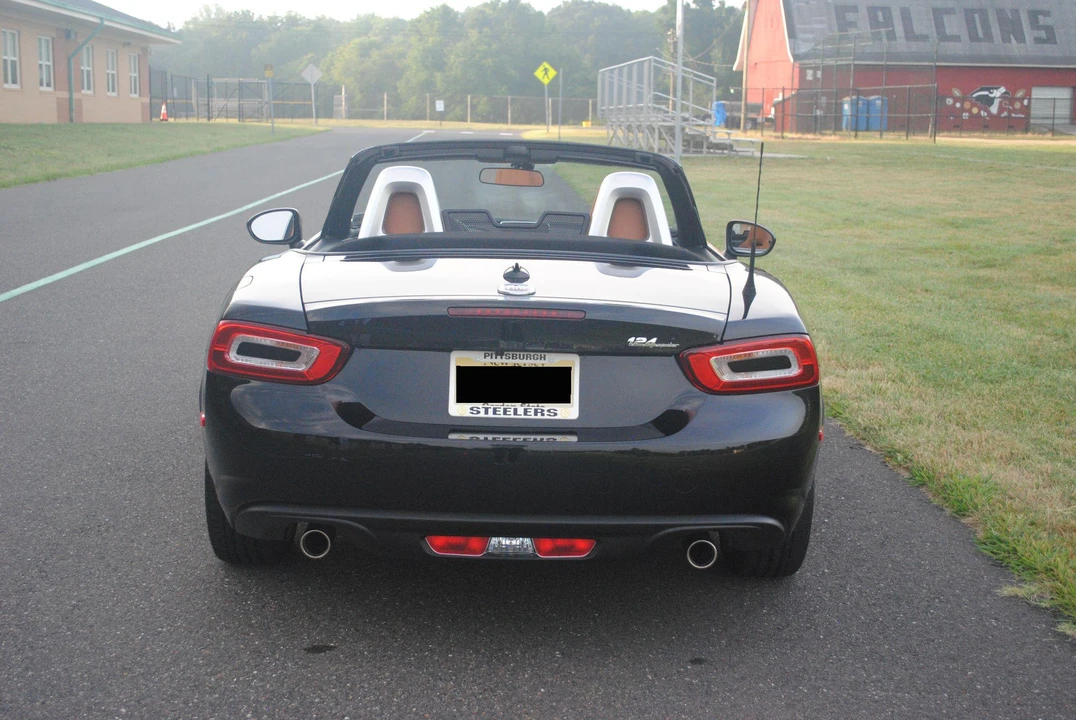 2020 Fiat 124 Spider - Image 10 of 21