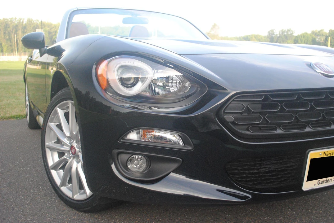 2020 Fiat 124 Spider - Image 15 of 21