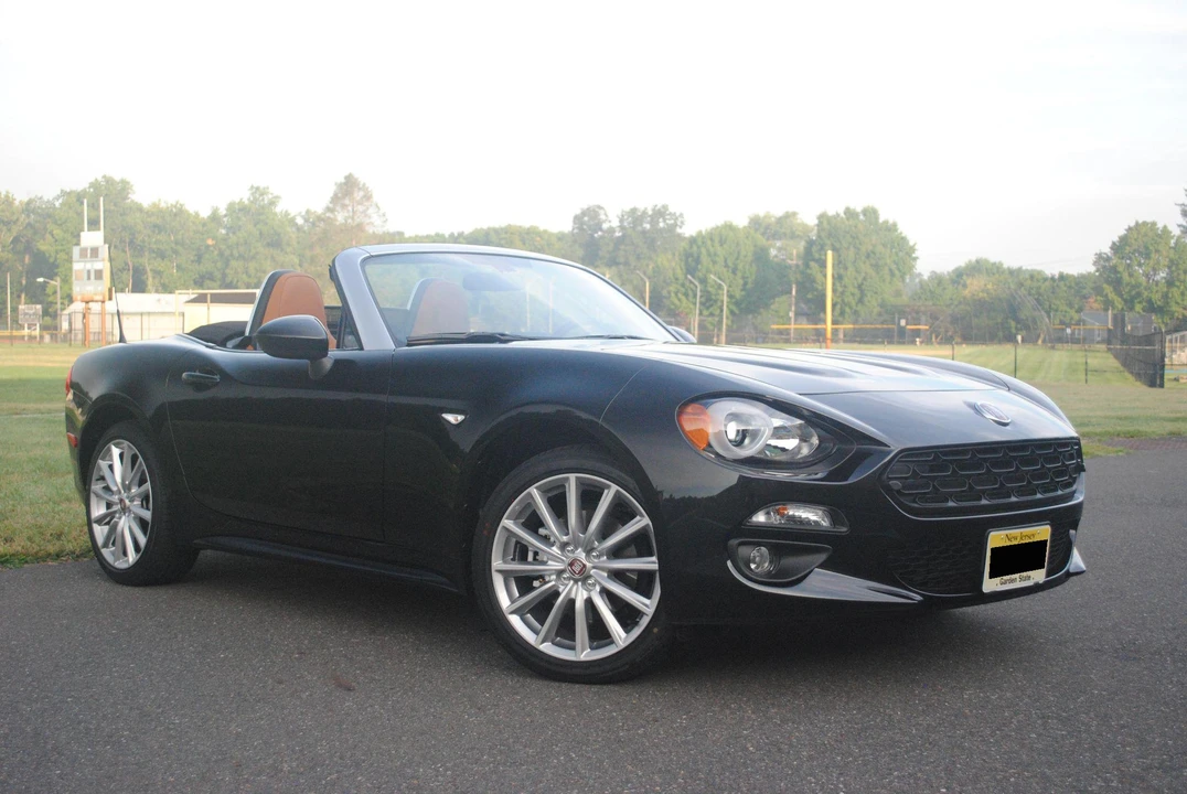 2020 Fiat 124 Spider - Image 12 of 21