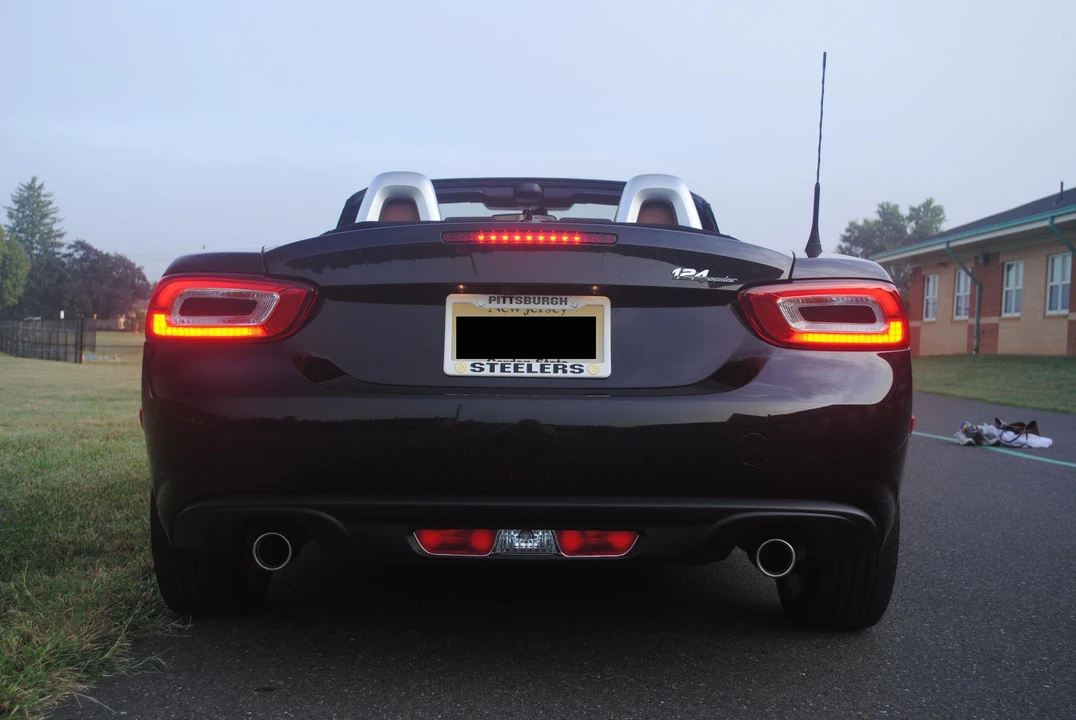 2020 Fiat 124 Spider - Image 11 of 21