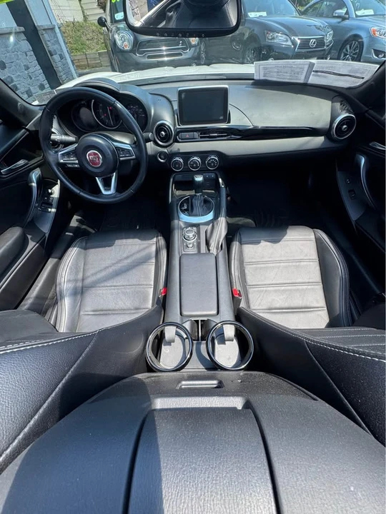 2020 Fiat 124 Spider - Image 8 of 8