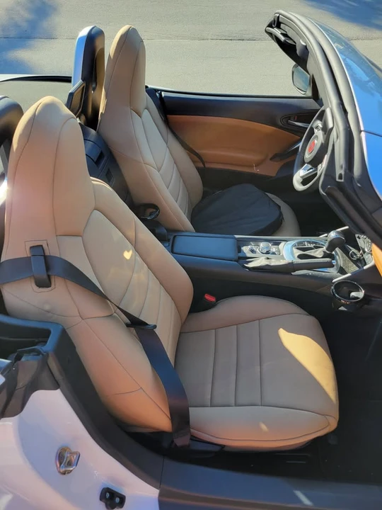 2020 Fiat 124 Spider - Image 11 of 13